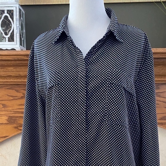 Liz Claiborne Polka Dot Button Down‎ Blouse Sz. XL - Picture 3 of 12